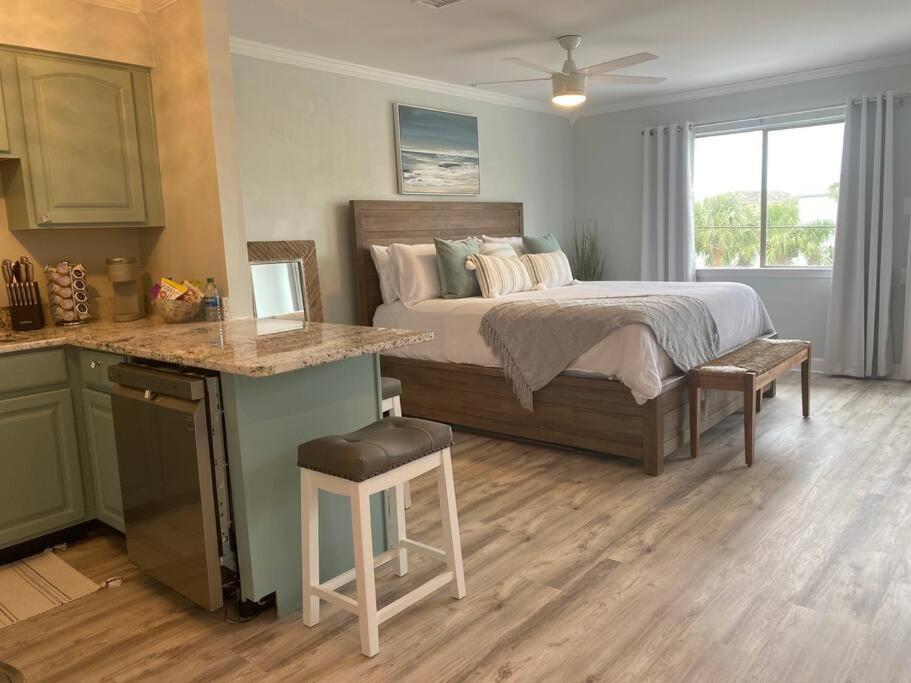 Destin Bliss! Your Dream Studio Condo On Holiday Isle! Экстерьер фото